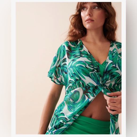 La Vie En Rose Green Chiffon Tunic - Picture 2 of 9